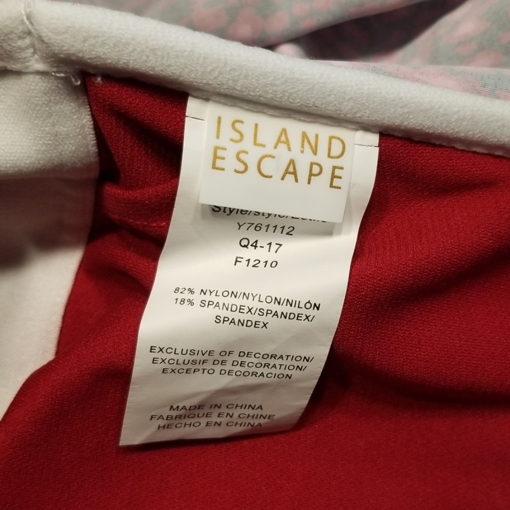 🌞Swim Top🌞 - Picture 4 of 5